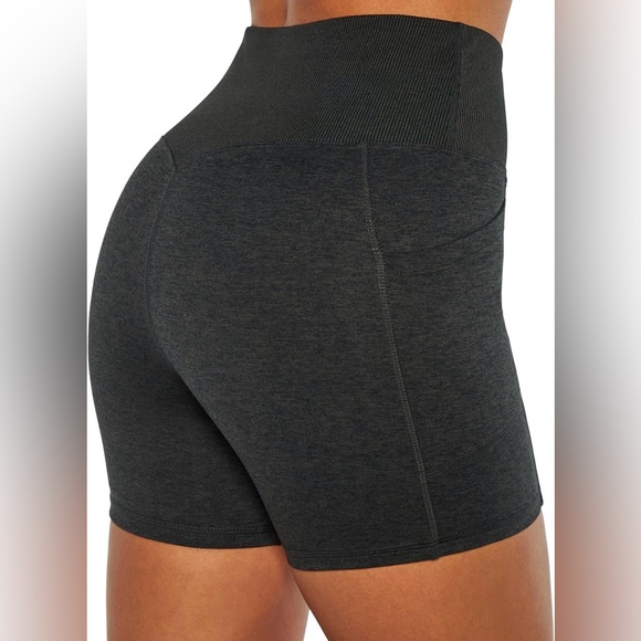 NWT Zobha Women's 2 Pack Bailey High Rise Pocket Bike Short - Picture 6 of 10